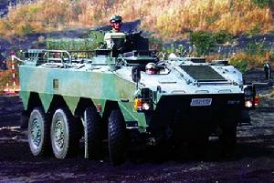 日本96式輪式裝甲人員輸送車