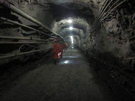 地下斜坡道開拓 地下斜坡道開拓