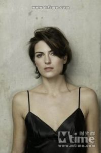 莫妮卡·甘德頓 莫妮卡·甘德頓