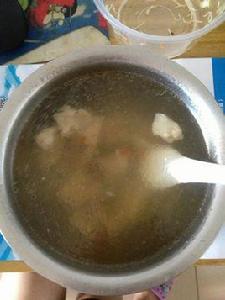 當歸枸杞排骨湯