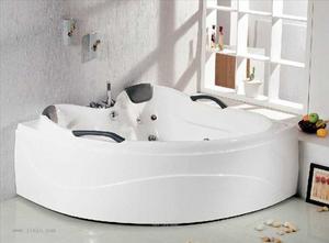 按摩浴缸