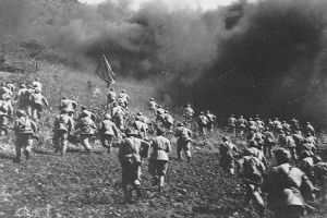 朝鮮戰場上志願軍發起衝鋒