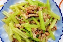 芹菜炒肉絲