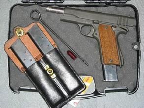 美國M15式11.43mm將官手槍