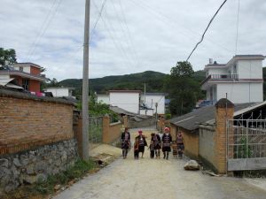 曼戈龍下寨村 曼戈龍下寨村