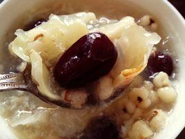 紅棗薏米銀耳羹 紅棗薏米銀耳羹