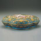 清乾隆內填琺瑯海棠式盒