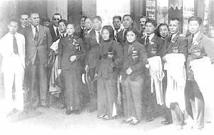 1936年中國體育代表團赴德國柏林，第十一屆奧運會上作武術表演