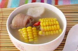 蘿蔔豬尾湯 蘿蔔豬尾湯