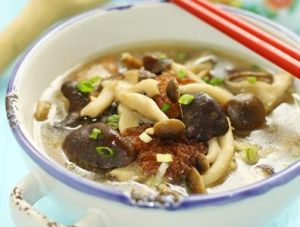 紅燒豬肉蘑菇湯 紅燒豬肉蘑菇湯