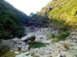 五經富礤牆崆 五經富礤牆崆