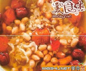 雪耳花生仁湯
