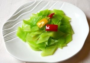 小油方炒萵筍片 小油方炒萵筍片