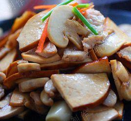 香乾肉片炒平菇 香乾肉片炒平菇