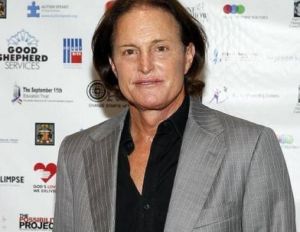 美國前奧運會男子十項鐵人冠軍宣告變性