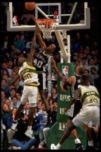 效力於馬刺時的威利-安德森