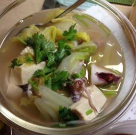 魷魚豆腐燉白菜 魷魚豆腐燉白菜