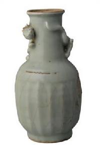 南宋龍泉窯青釉堆塑龍紋瓷瓶