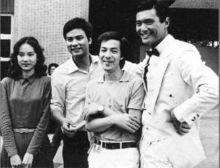 李添勝(右二)與周潤發(右)