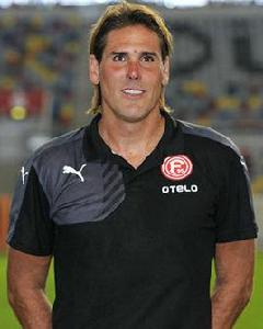 西蒙·延奇 西蒙·延奇