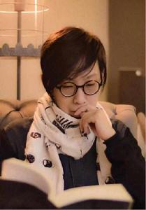 關皓月[香港電視電影編劇]