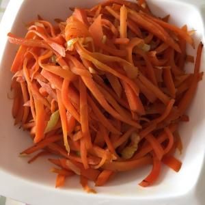 素炒胡蘿蔔絲 素炒胡蘿蔔絲
