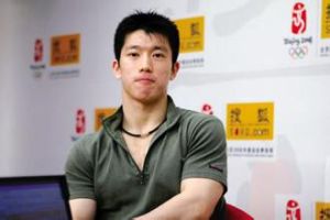 董震[體操運動員]