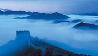 雲霧繚繞中的延慶八達嶺長城