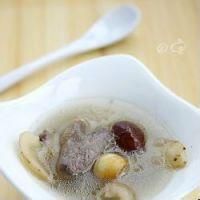 雪耳玉竹煲鵪鶉湯 雪耳玉竹煲鵪鶉湯