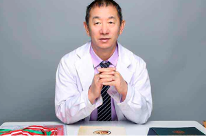 張萬里[萬裡脊柱療法發明人]