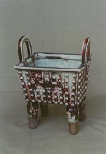 宋鈞獸面乳釘方鼎 宋鈞獸面乳釘方鼎