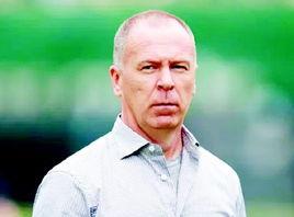 梅內澤斯[巴西足球教練]