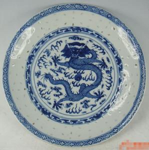 民國青花龍紋玲瓏盤 民國青花龍紋玲瓏盤