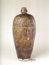 北宋磁州窯青黃釉刻花瓶 北宋磁州窯青黃釉刻花瓶