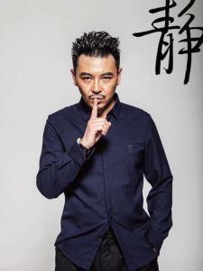 連續[影視歌主持三棲藝人]