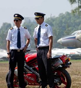 胡兵、胡東兩兄弟再次合作