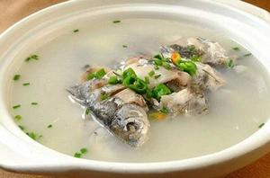 黃芪鯽魚煲 黃芪鯽魚煲