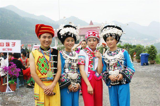 劉源泉 （巴人後裔）