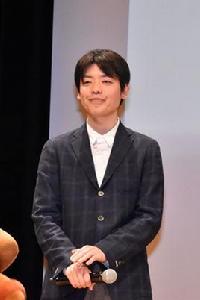 八鍬新之介 八鍬新之介