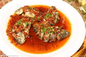 剁椒烤鯪鯽魚 剁椒烤鯪鯽魚