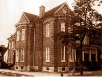 赫伯恩的出身之家