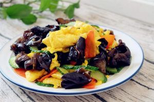 黃瓜木耳金黃炒蛋