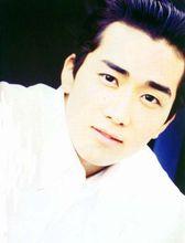 尹俊熙影劇照