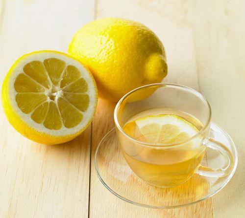 泡檸檬水，到底該用溫水還是冷水？