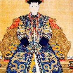 她13歲生子，24歲去世，是清朝生育年紀最小的妃子