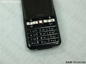 索尼愛立信 G502G502 導購 手機 主打時尚一族!索愛G502中端小將現身