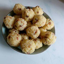 臘肉糯米丸子 臘肉糯米丸子