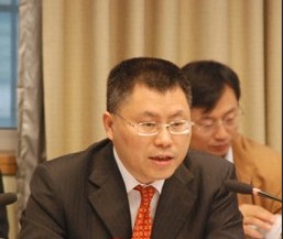 值班人員吳錦才