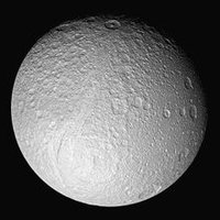 卡西尼號攝得的土衛三照片