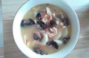 黑木耳豬心湯 黑木耳豬心湯